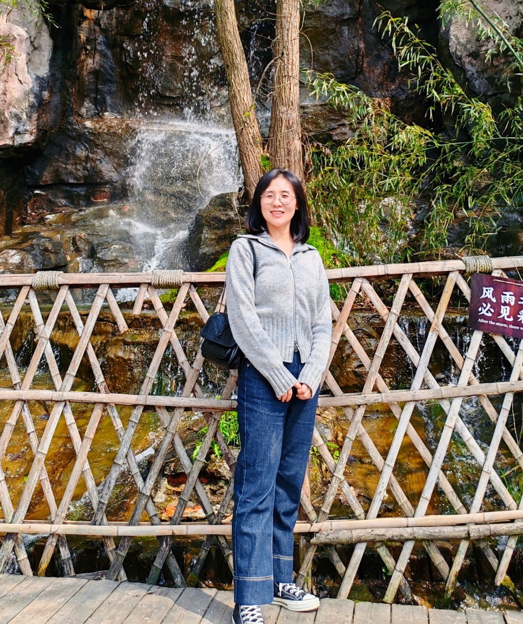 卢红妹.jpg