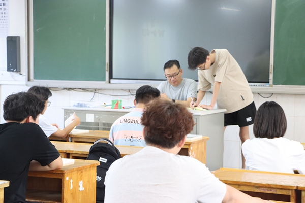 新上传22.jpg 新上传22.jpg