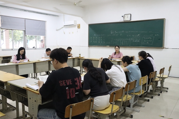 高三调研34.jpg